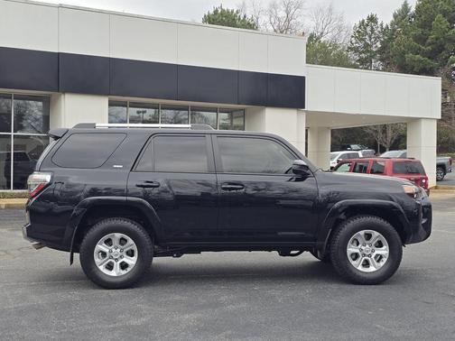 2023 Toyota 4Runner SR5