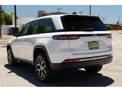 Bright White Clearcoat 2024 Jeep Grand Cherokee Limited