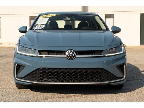 Monterey Blue 2025 Volkswagen Jetta 1.5T SE