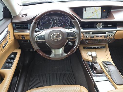 2018 Lexus ES 350 Base