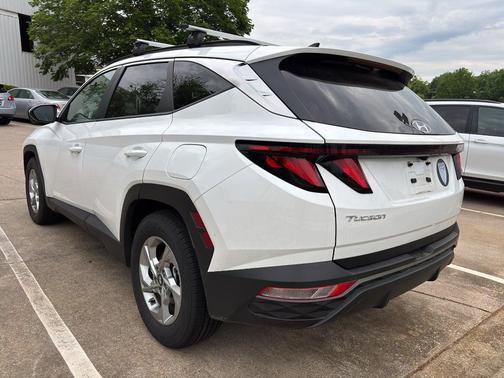 White Pearl 2024 Hyundai TUCSON SEL