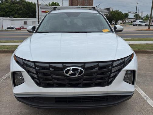 White Pearl 2024 Hyundai TUCSON SEL