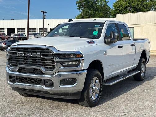 Bright White Clearcoat 2025 RAM 2500 Big Horn Crew Cab 4x4 6'4' Box