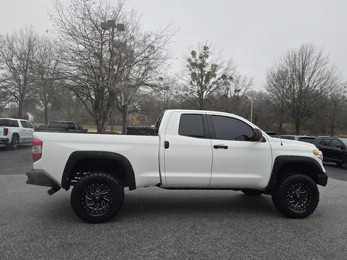 2014 Toyota Tundra SR5