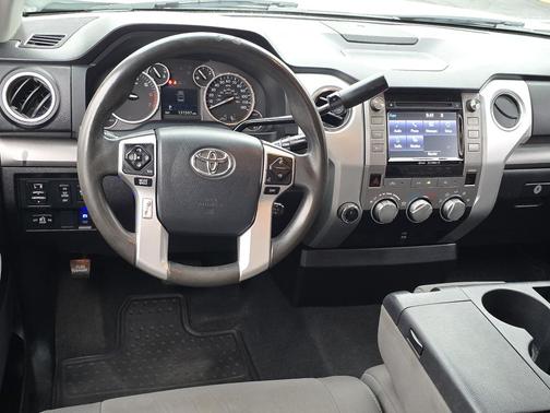 2014 Toyota Tundra SR5
