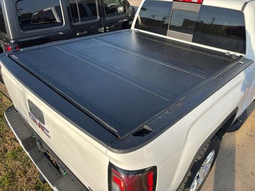 Summit White 2017 GMC Sierra 1500 SLT