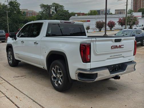 Summit White 2023 GMC Sierra 1500 SLT