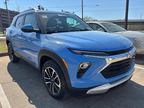 Fountain Blue 2024 Chevrolet Trailblazer LT