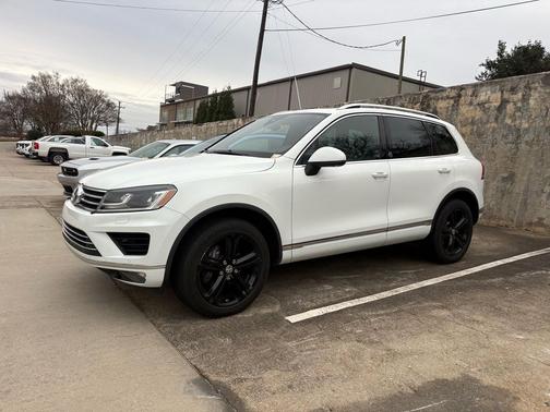 2017 Volkswagen Touareg V6 Wolfsburg Edition