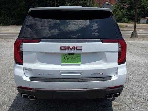 Summit White 2026 GMC Yukon 4WD AT4 Ultimate