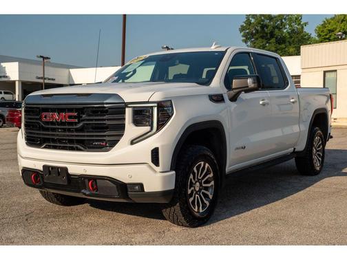 Summit White 2023 GMC Sierra 1500 AT4