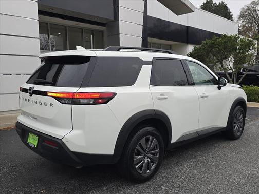 2025 Nissan Pathfinder SV FWD