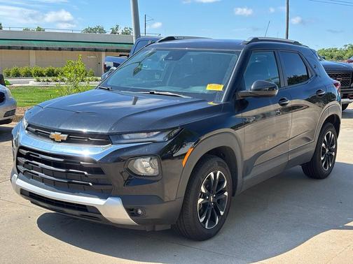Mosaic Black Metallic 2023 Chevrolet Trailblazer LT