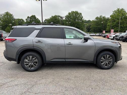 Gun Metallic 2024 Nissan Pathfinder SV FWD