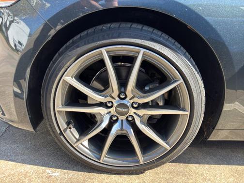 Hallasan Green 2023 Genesis G70 2.0T AWD