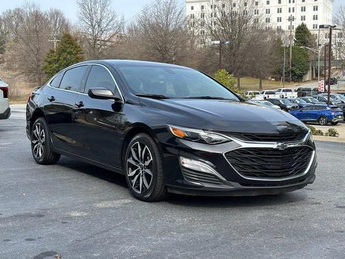 2022 Chevrolet Malibu FWD RS