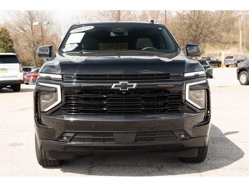 2025 Chevrolet Suburban RST