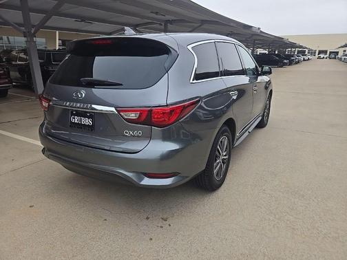 2016 INFINITI QX60 Base