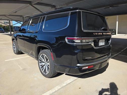 2022 Jeep Grand Wagoneer Series III