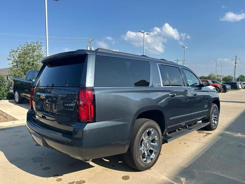 2019 Chevrolet Suburban LT