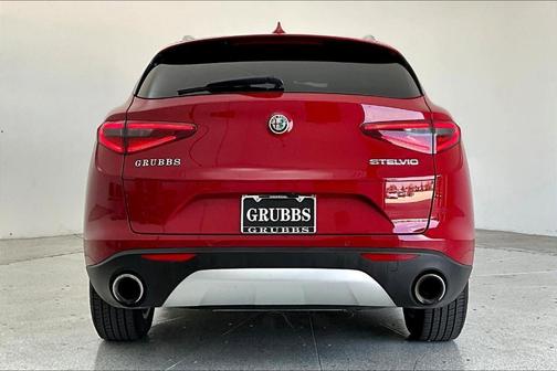 2021 Alfa Romeo Stelvio Base