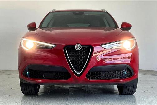 2021 Alfa Romeo Stelvio Base