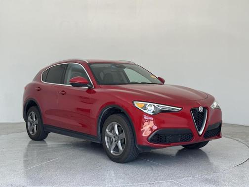2021 Alfa Romeo Stelvio Base