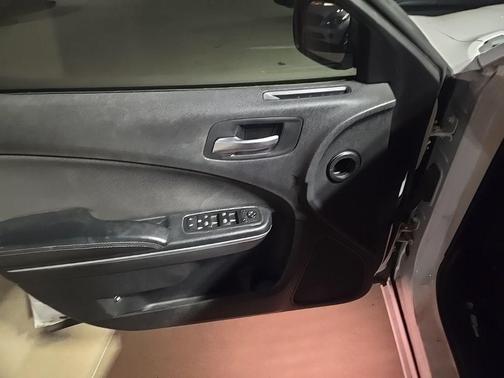 2015 Dodge Charger SE