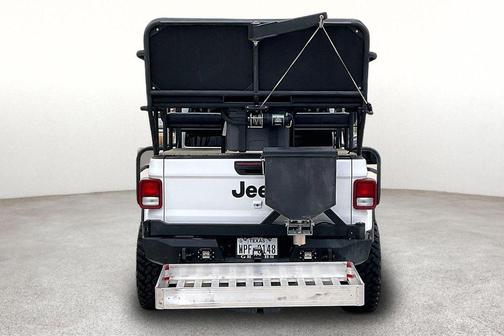 Bright White Clearcoat 2025 Jeep Gladiator Sport