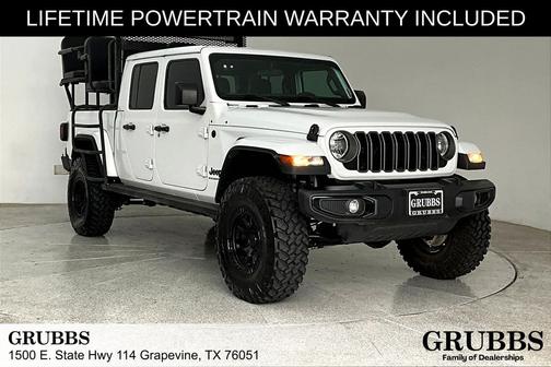 Bright White Clearcoat 2025 Jeep Gladiator Nighthawk