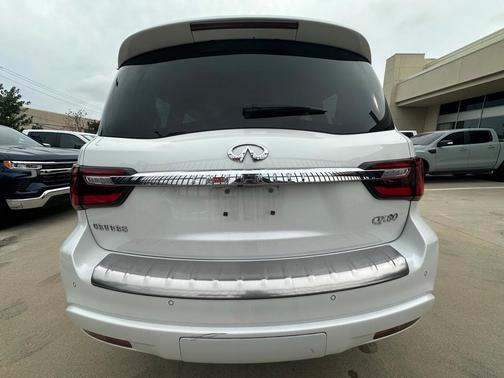 2022 INFINITI QX80 SENSORY