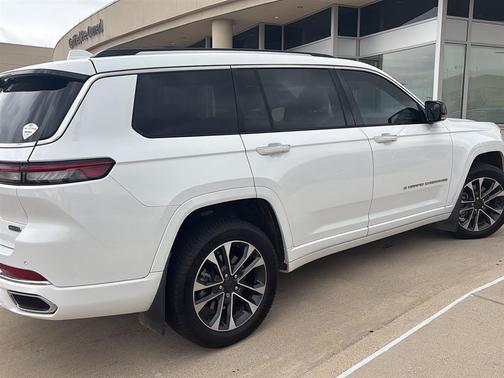 2022 Jeep Grand Cherokee L Overland