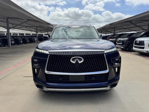 2025 INFINITI QX80 Luxe