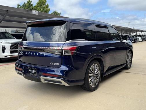 2025 INFINITI QX80 Luxe