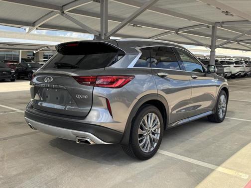 2024 INFINITI QX50 Luxe