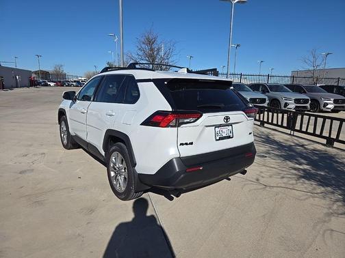 2025 Toyota RAV4 XLE Premium