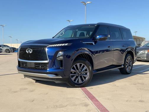 2025 INFINITI QX80 PURE