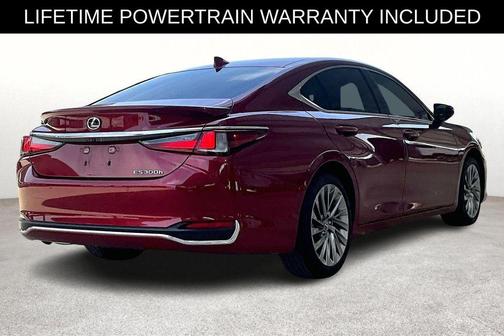 2025 Lexus ES 300h Luxury