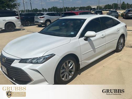 2022 Toyota Avalon XLE