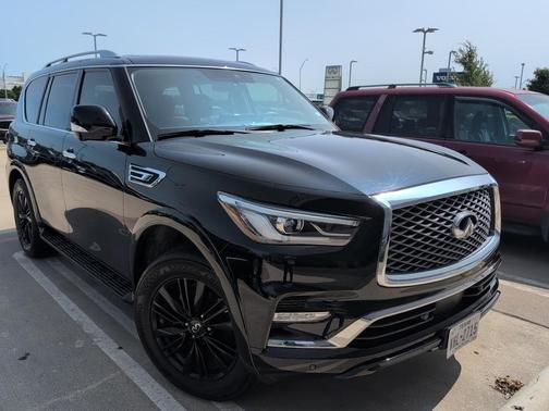 2023 INFINITI QX80 Luxe