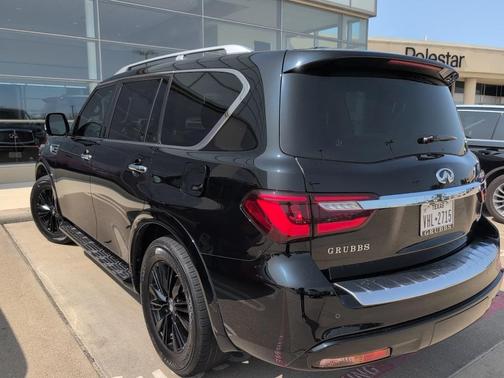 2023 INFINITI QX80 Luxe