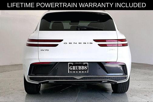 Uyuni White 2026 Genesis GV70 2.5T