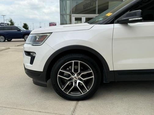 2018 Ford Explorer sport