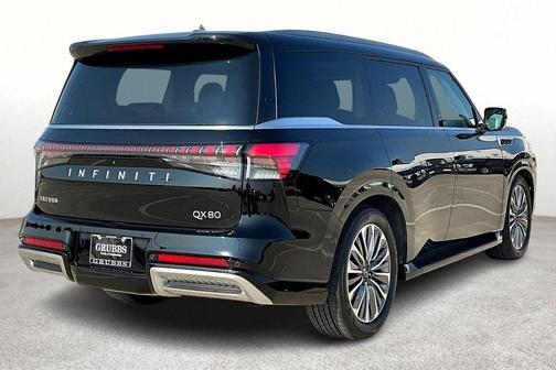 2025 INFINITI QX80 Luxe
