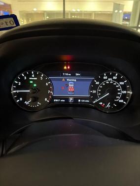 2022 INFINITI QX80 Luxe