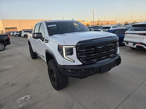 2023 GMC Sierra 1500 AT4X