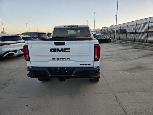 2023 GMC Sierra 1500 AT4X