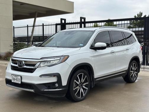 2022 Honda Pilot Touring 7-Passenger