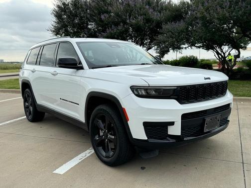2022 Jeep Grand Cherokee L Laredo