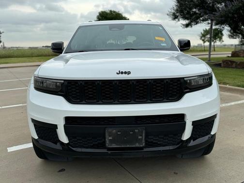 2022 Jeep Grand Cherokee L Laredo